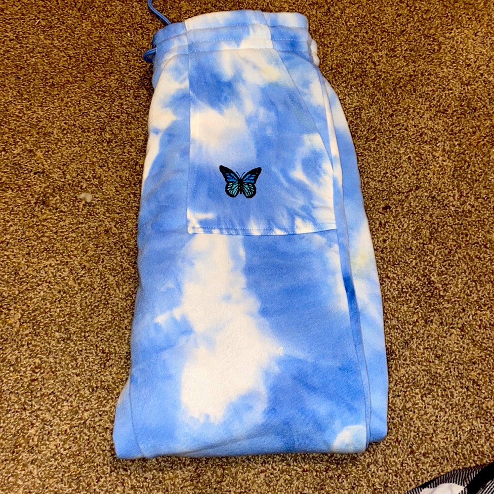 Pair of sweats size medium